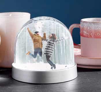 Personalised Snow Globes